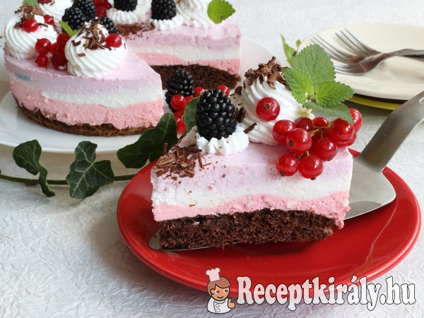 Gyümölcsös túrókrém torta