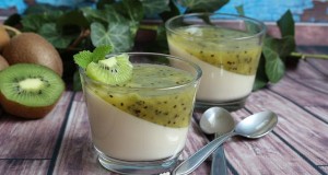 Kivis-vaníliás panna cotta