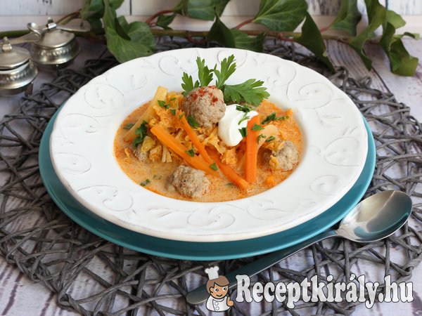 Zöldséges kelkáposztaleves, marhahúsgombócokkal