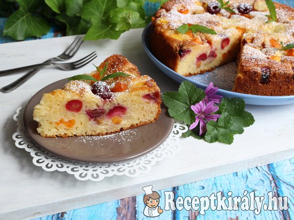 Joghurtos pitetorta (Barackkal és meggyel)
