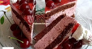 Tejszínes, meggyjoghurtos torta