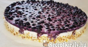 Sütés nélküli paleo áfonyás torta
