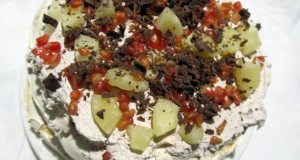 Emeletes Pavlova torta