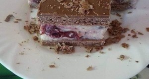 Meggyes krémes kocka