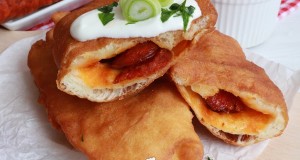Kolbásszal töltött lángos