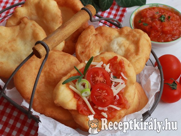 Mini lángos paradicsomszósszal