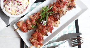 Baconbe tekert zöldfűszeres csirkemáj