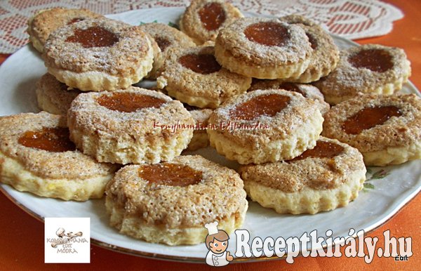 Dióhabos lekváros linzer