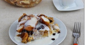 Almás kiflipuding vaníliaöntettel