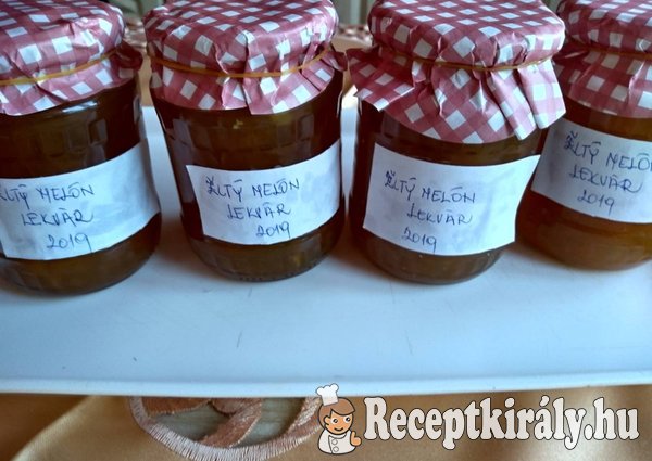 Sárgadinnyelekvár sárgadinnyelikőrrel és vanília cukorral