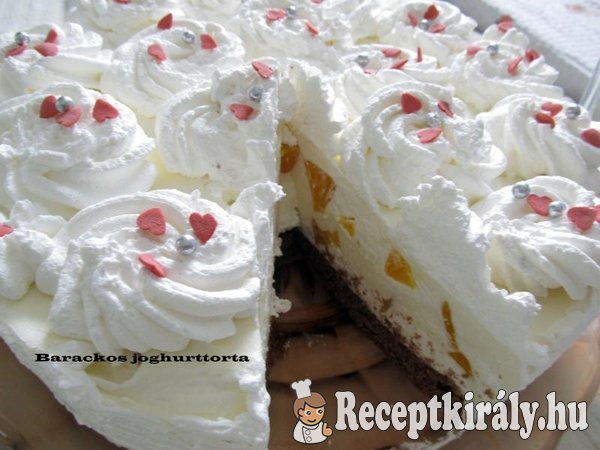 Gluténmentes barackos joghurttorta